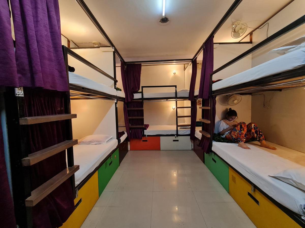 Madsquad Varanasi - Dorms & Rooms Exterior photo