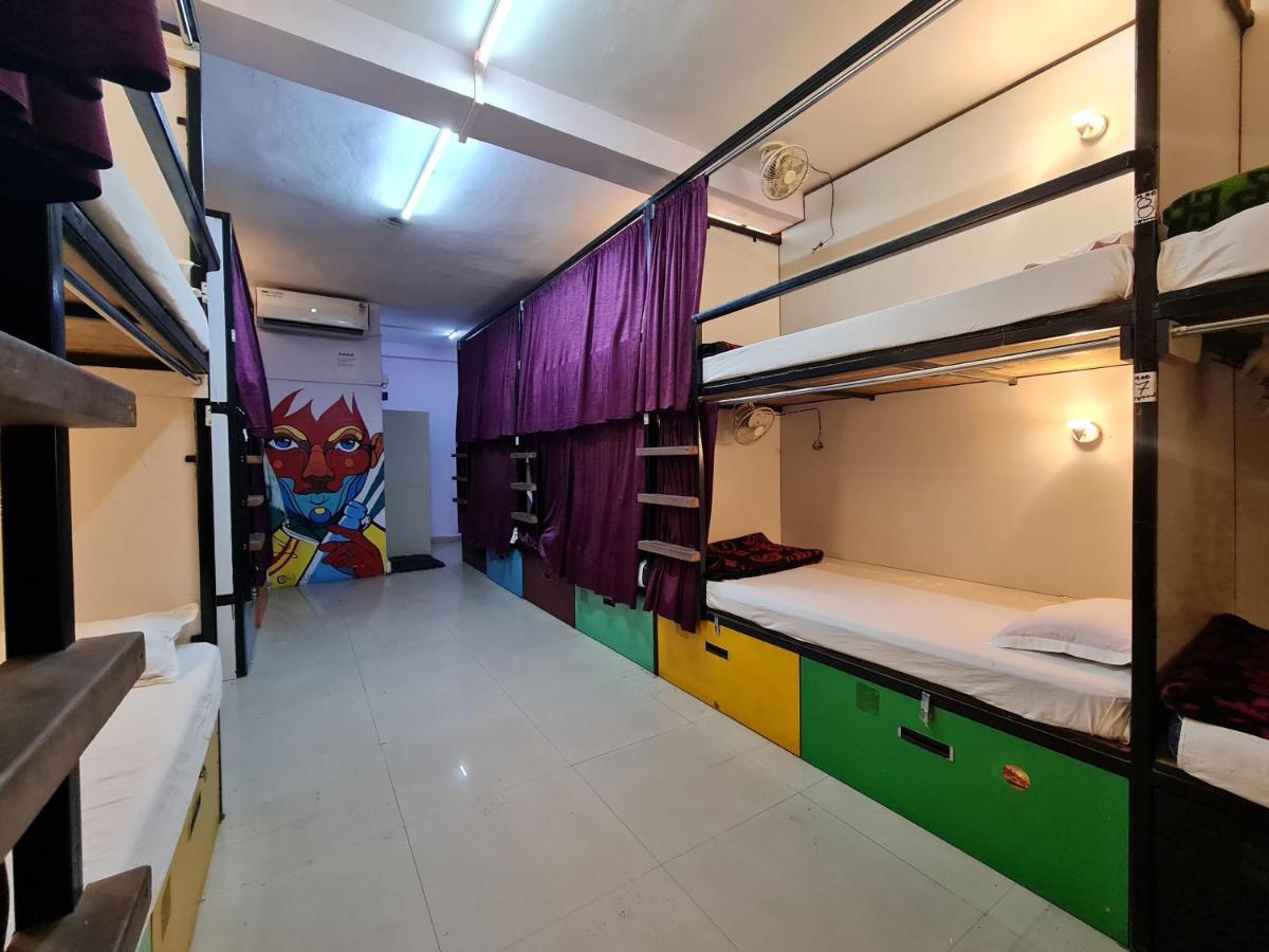 Madsquad Varanasi - Dorms & Rooms Exterior photo