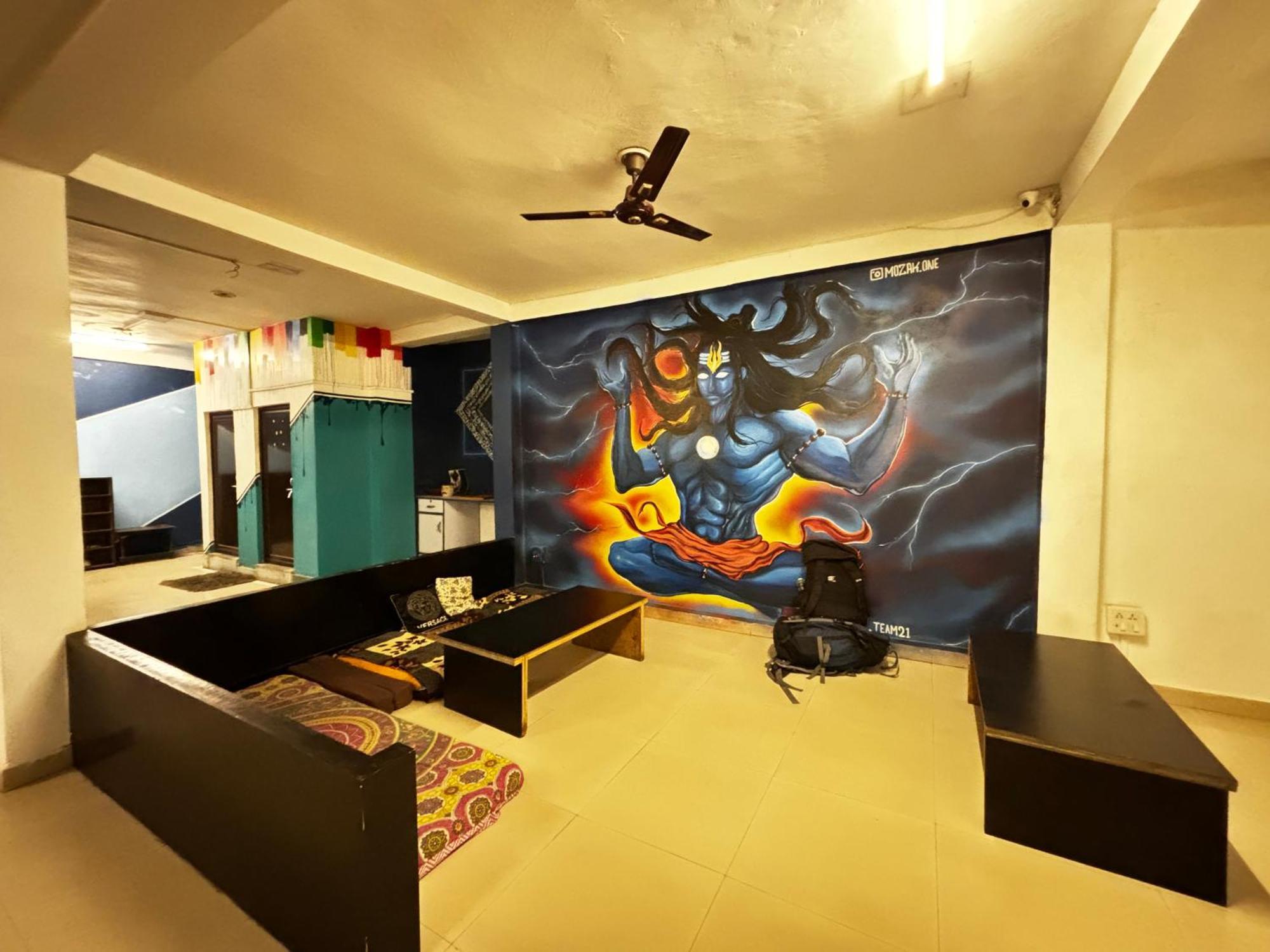 Madsquad Varanasi - Dorms & Rooms Exterior photo